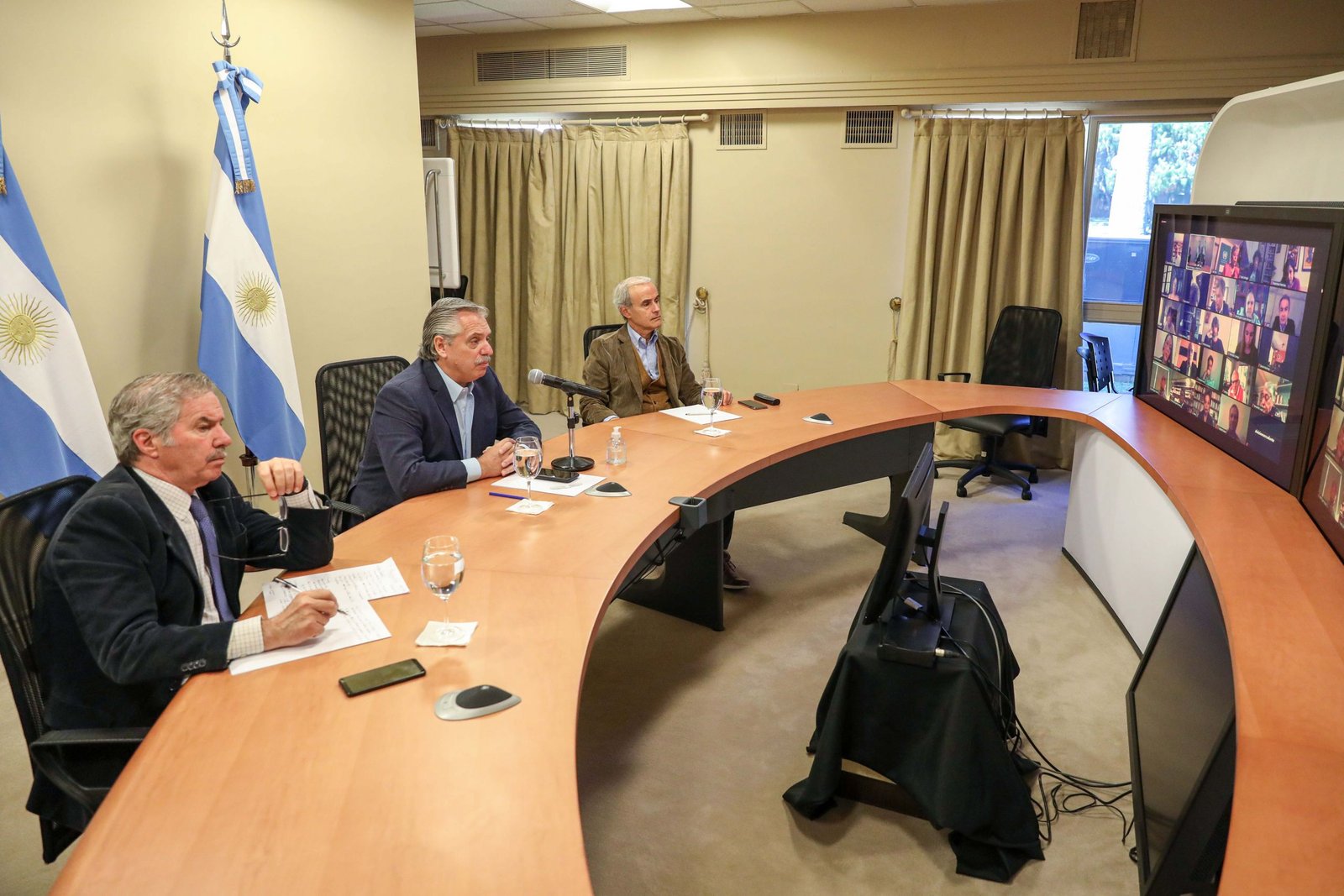 grupo-de-puebla-insta-a-los-gobiernos-a-implementar-con-urgencia-politicas-sociales-que-apunten-a-la-salud-publica-alimentacion-y-medidas-paliativas-ante-el-desempleo